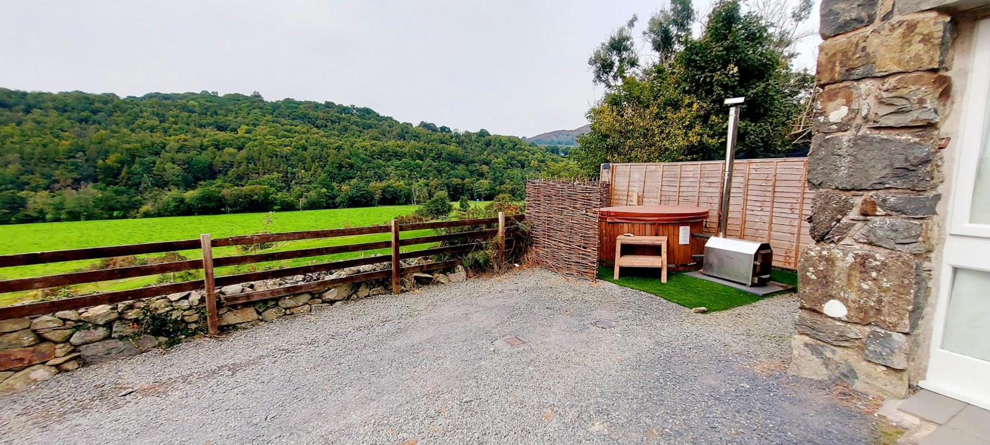Cader Mountain View Cottage With Hot Tub In Snowdonia Dolgellau Exterior foto